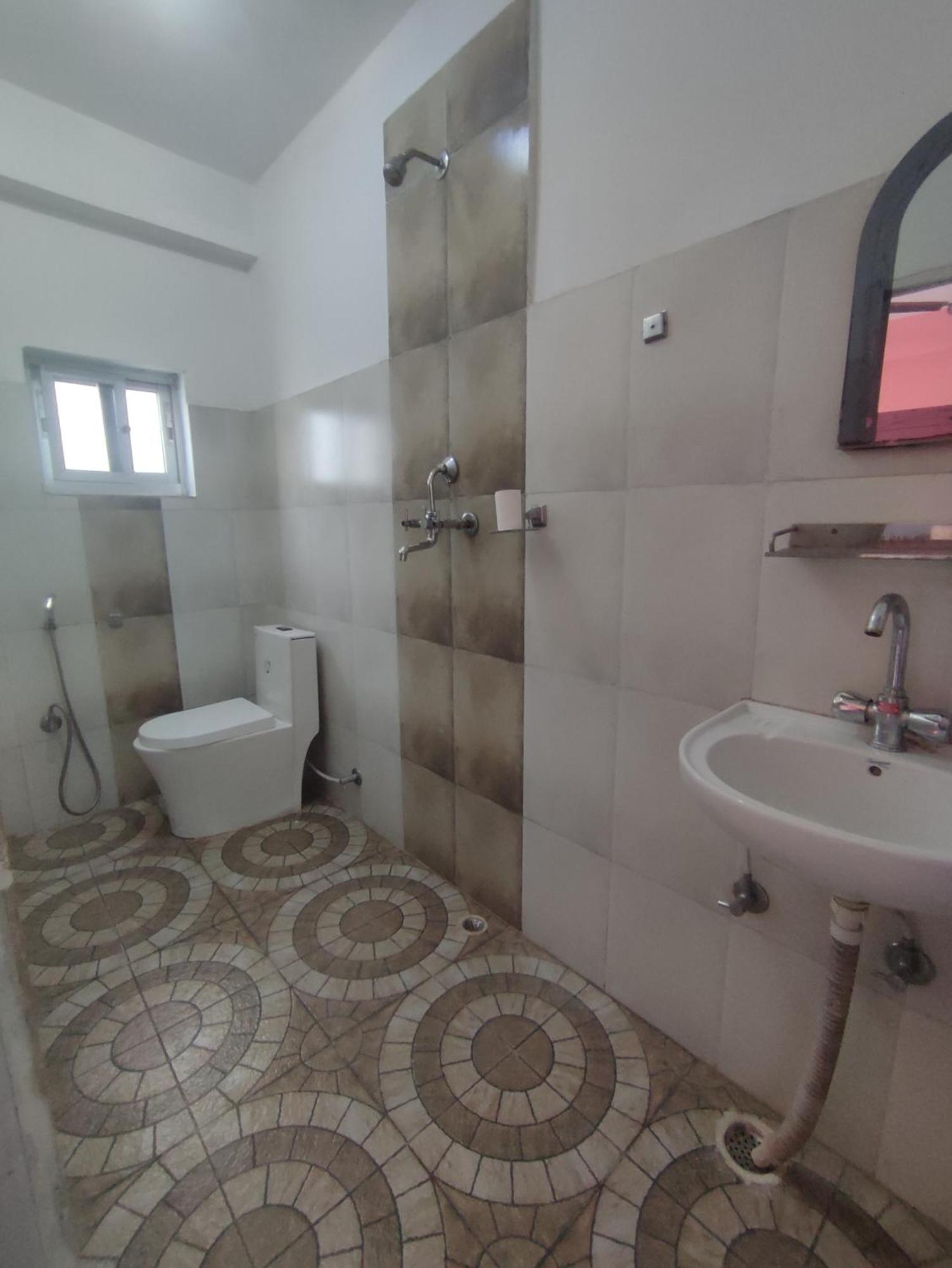 Krishna Inn Pokhara Extérieur photo
