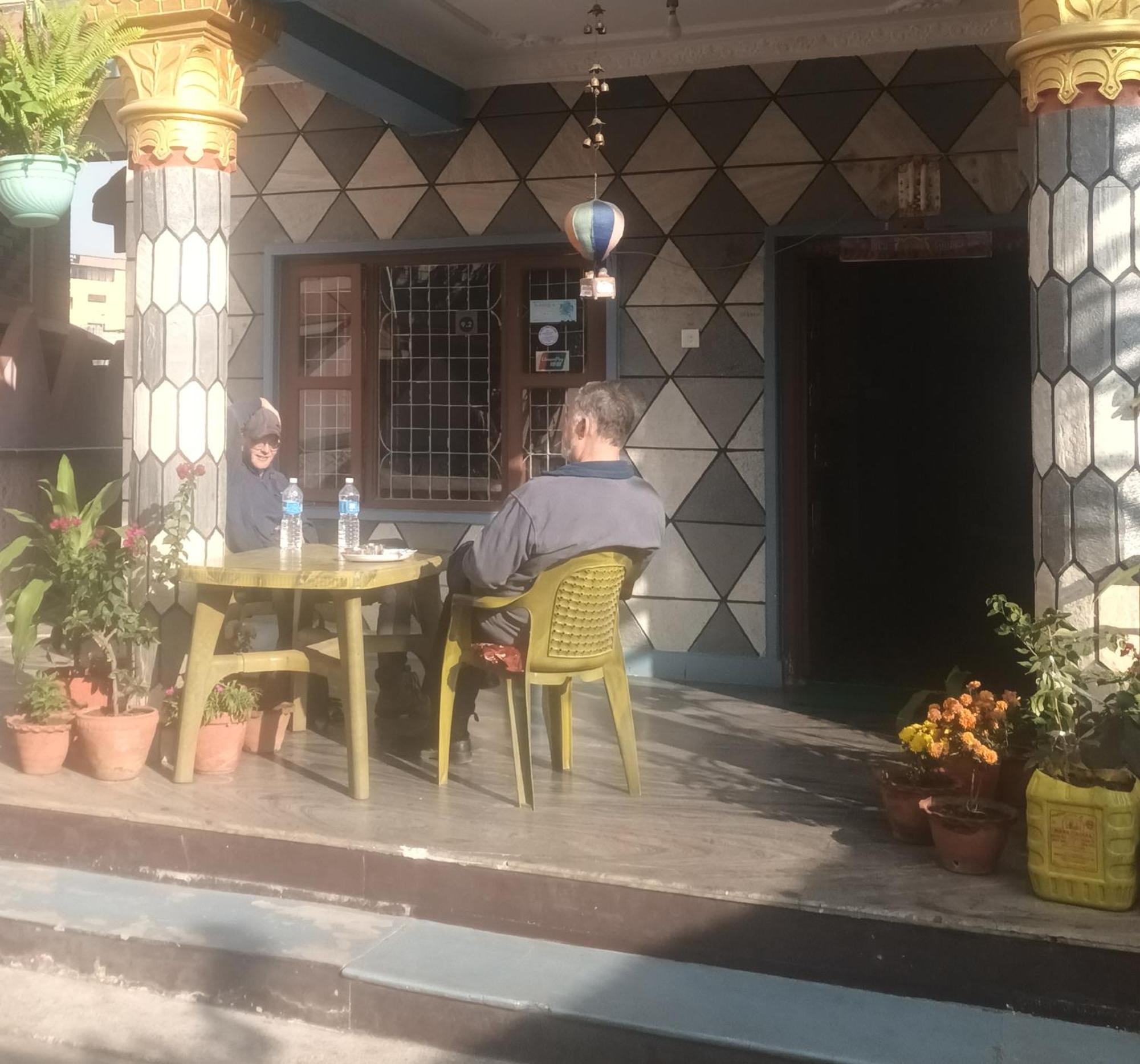 Krishna Inn Pokhara Extérieur photo